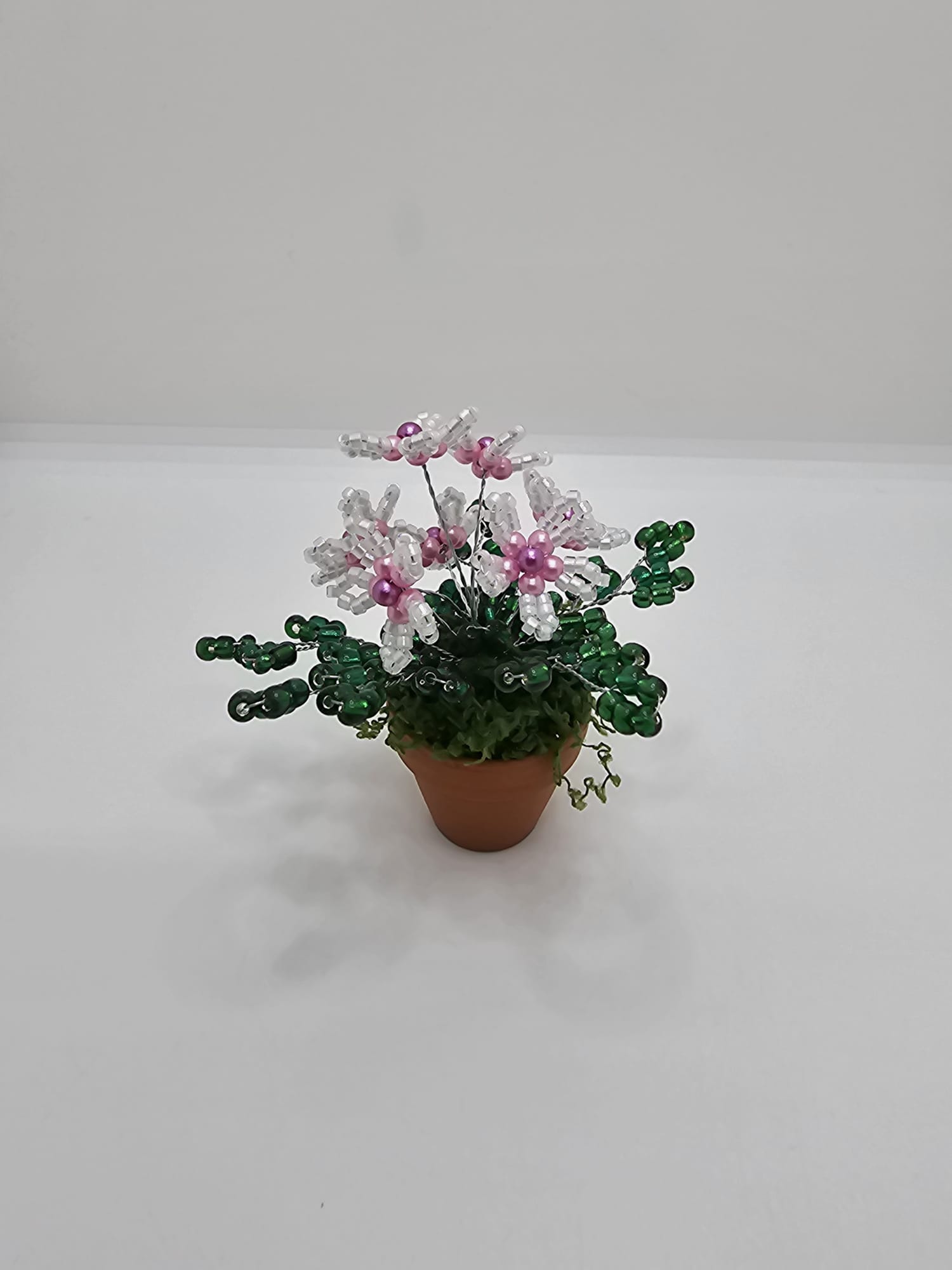 Magnet frigider flori alb-roz